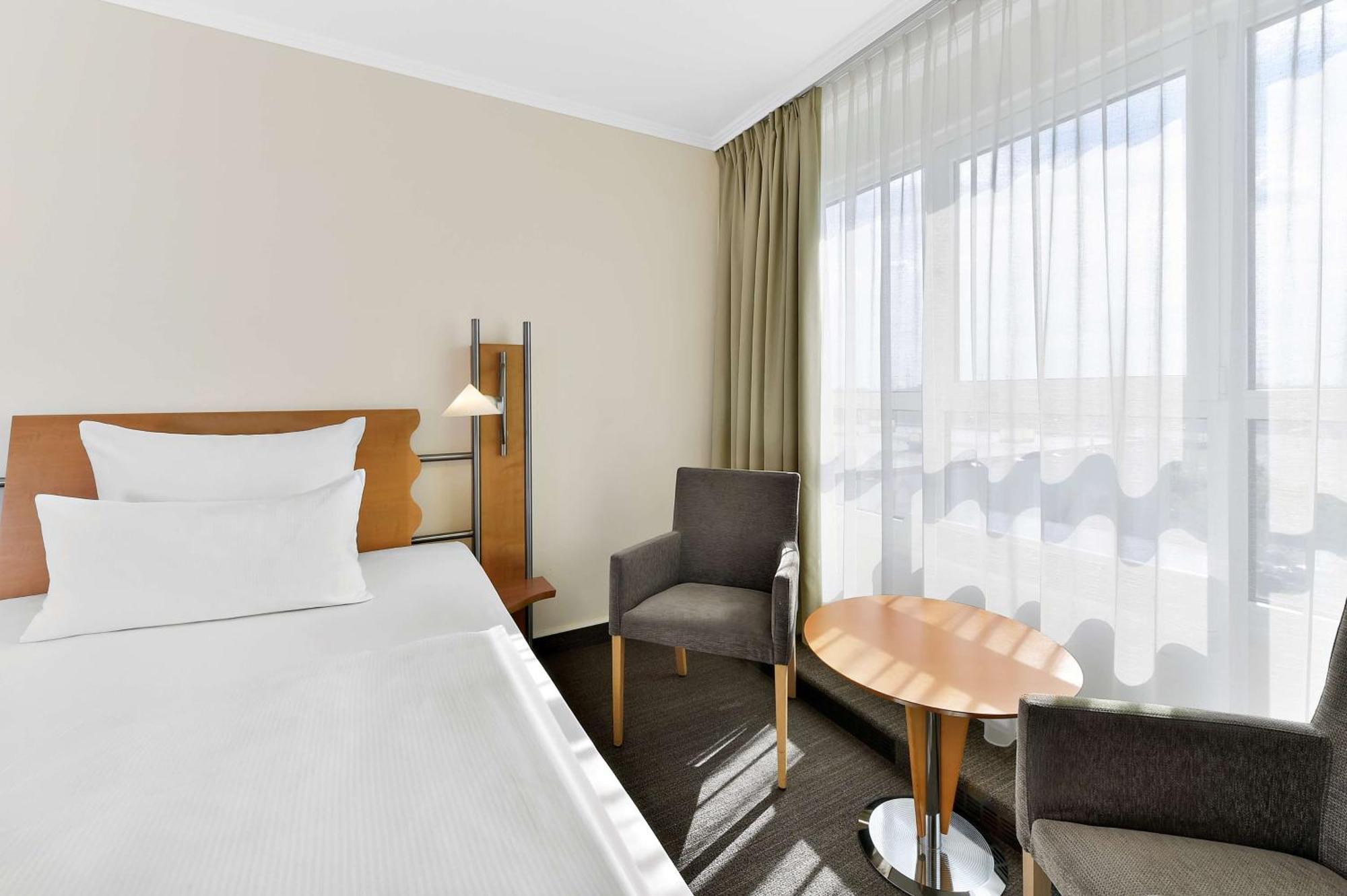 Nh Mannheim Hotel 4*